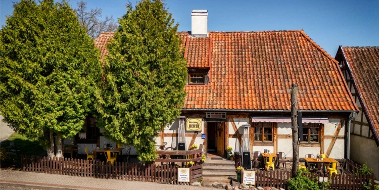 54. Karczma Berta w Świętej Lipce.png