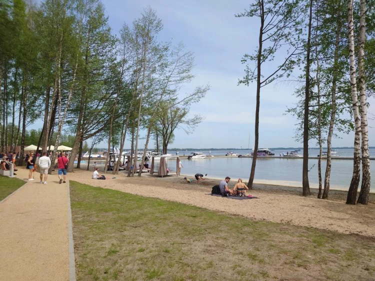 Eko-Plaza-nad-jeziorem-Niegocin-juz-otwarta-15.jpg