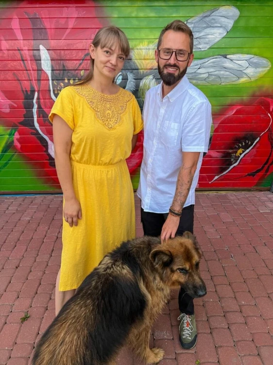 kasia-maziec-warminska-pszczola-blog-zycie-w-podrozy-mikolaj-cichomski-768x1024.jpg